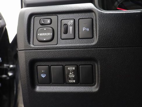 Used 2017 Toyota 4Runner Limited image 7