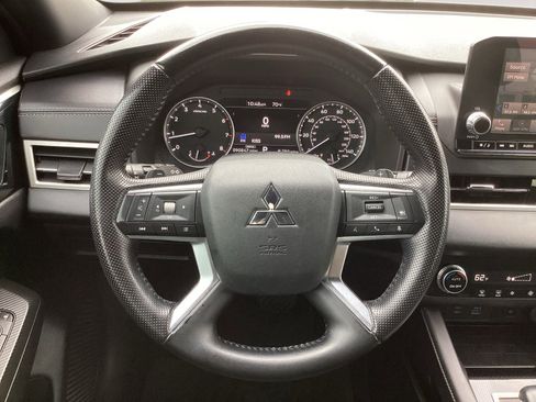 Used 2022 Mitsubishi Outlander SEL Black Edition image 18