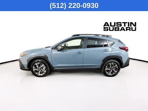 Used 2025 Subaru Crosstrek 2.0i Premium image 5