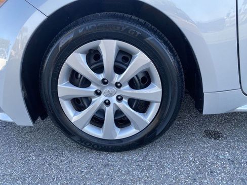 Used 2024 Toyota Corolla LE image 32