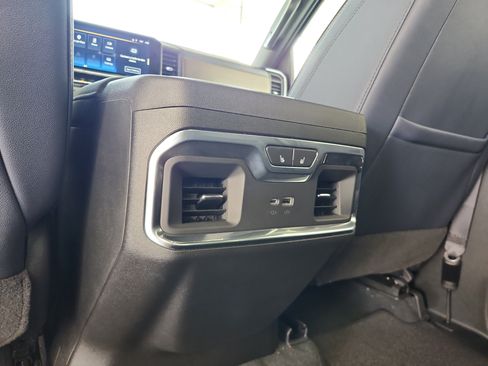Used 2025 Chevrolet Silverado 2500 High Country w/ High Country Premium Package AWD/4WD image 19