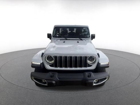 Used 2025 Jeep Wrangler Unlimited Sahara AWD/4WD image 4