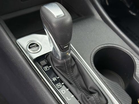 Used 2022 Nissan Altima 2.5 S FWD image 11