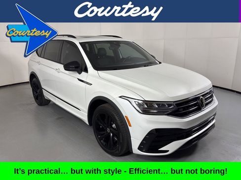 Used 2023 Volkswagen Tiguan SE R-Line image 1