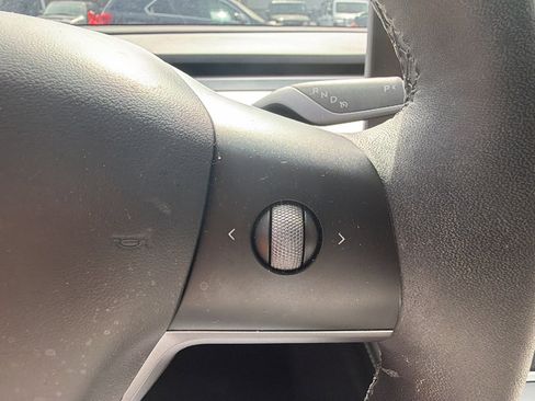 Used 2024 Tesla Model Y Long Range image 27