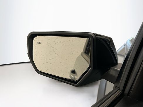 Used 2024 Chevrolet Colorado ZR2 w/ ZR2 Convenience Package III image 16