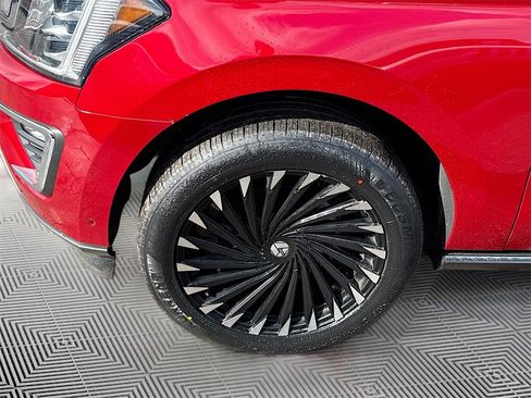 Used 2021 Ford Expedition Limited image 35