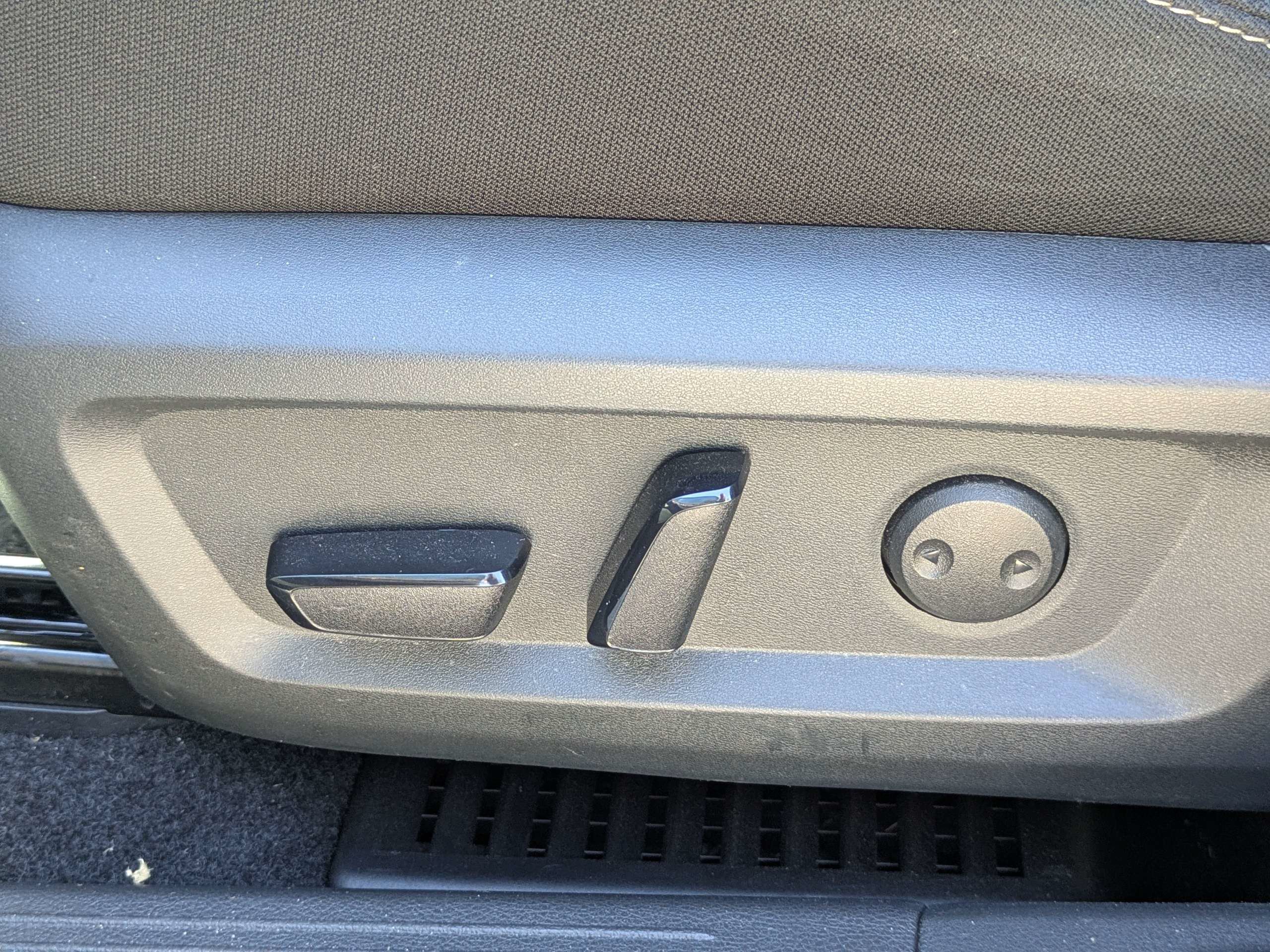 Certified 2023 Nissan Rogue SV FWD image 21