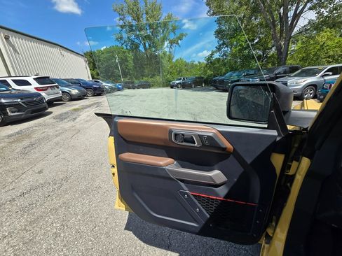 Used 2023 Ford Bronco Heritage Edition AWD/4WD image 19