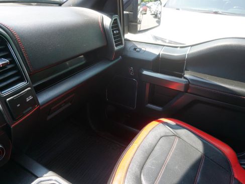 Used 2019 Ford F150 Lariat w/ Equipment Group 502A Luxury AWD/4WD image 29