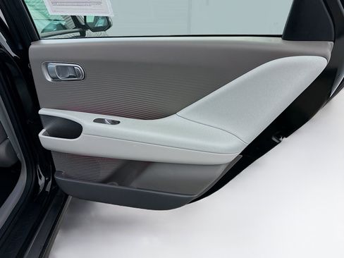 Used 2023 Hyundai Ioniq 6 SEL image 32