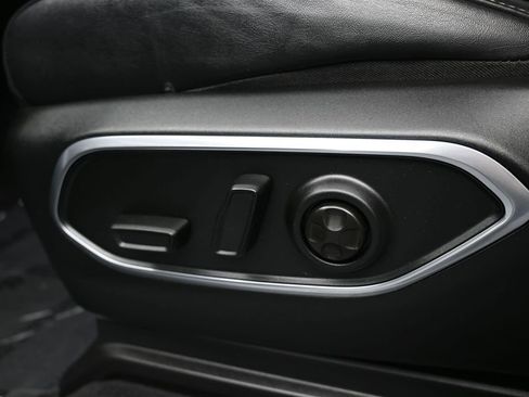 Used 2022 Jeep Wagoneer Series III RWD image 12