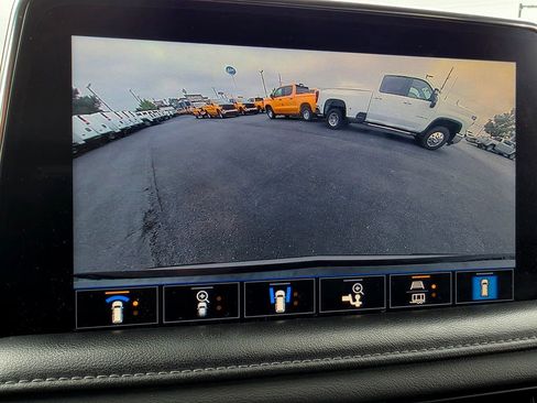 Used 2021 Chevrolet Tahoe Z71 w/ Z71 Signature Package AWD/4WD image 49