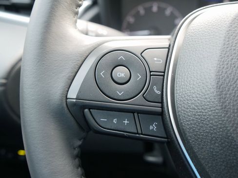 Used 2024 Toyota Corolla Cross LE image 19