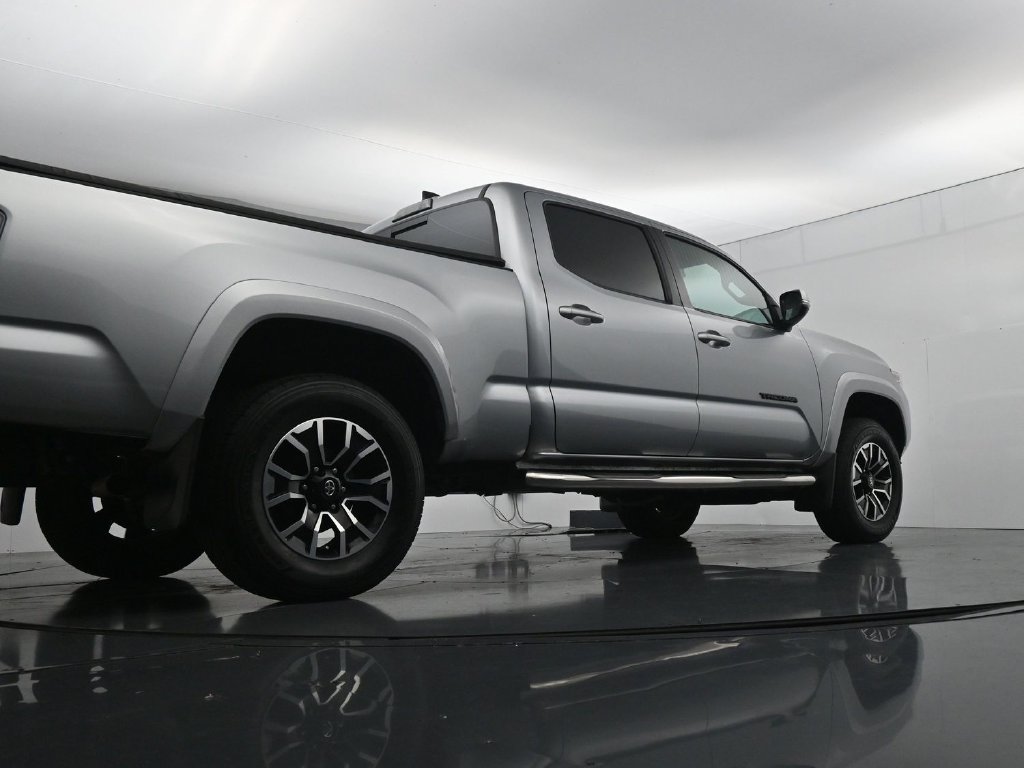 Used 2022 Toyota Tacoma TRD Sport AWD/4WD image 37