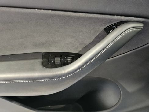 Used 2020 Tesla Model Y Long Range AWD/4WD image 13