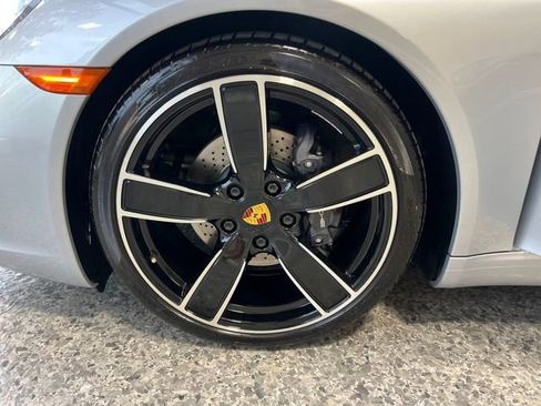 Used 2017 Porsche 911 Carrera RWD image 34