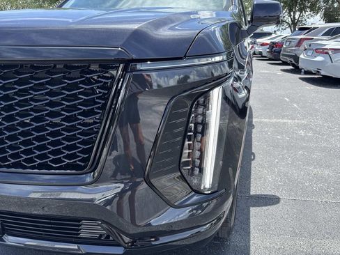 New 2026 Cadillac Escalade Platinum Sport w/ LPO, Floor Liner Package AWD/4WD image 9