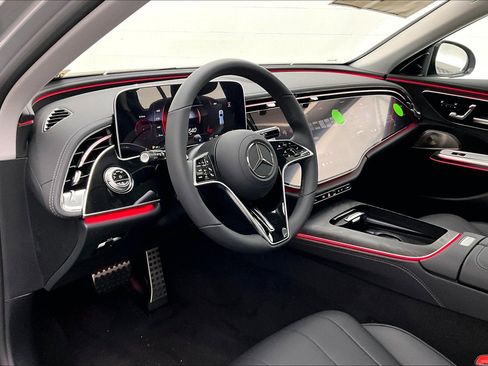 New 2025 Mercedes-Benz E 450 4MATIC All-Terrain Wagon image 6