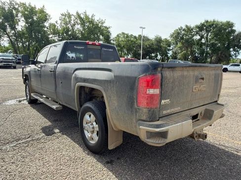 Used 2019 GMC Sierra 3500 SLE w/ SLE Preferred Package AWD/4WD image 6