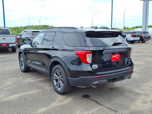 Certified 2023 Ford Explorer XLT w/ Equipment Group 202A AWD/4WD image 3