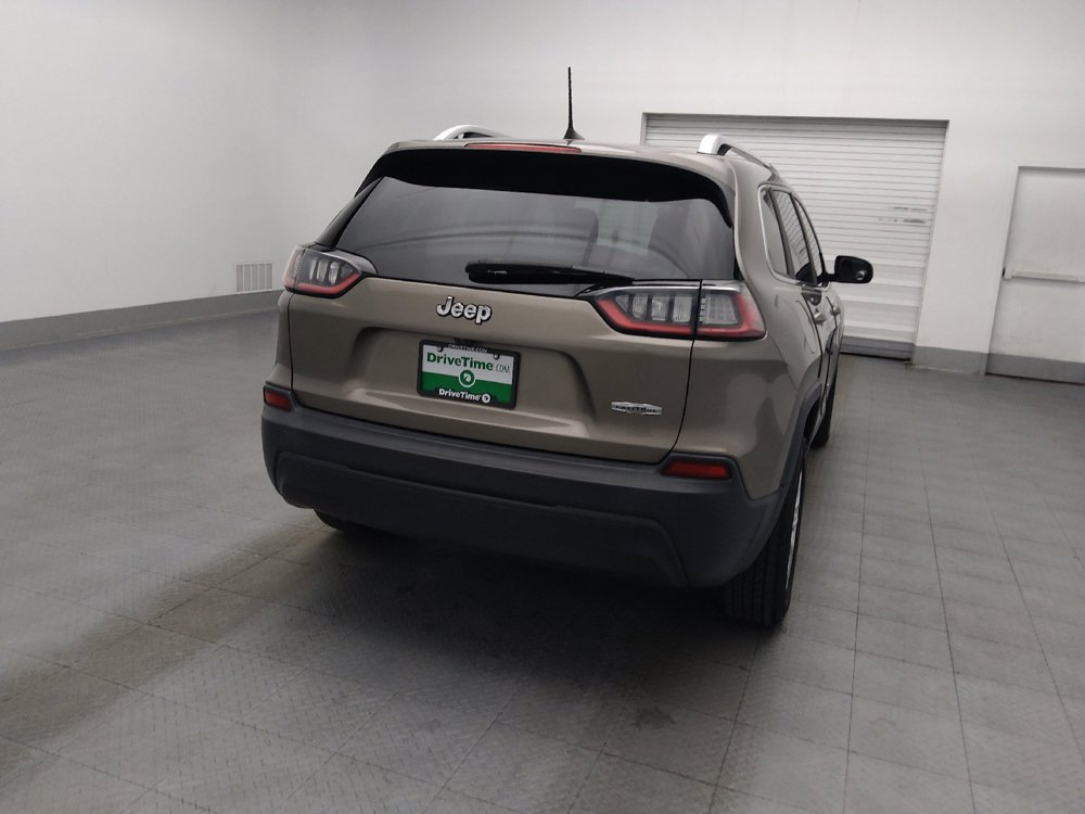 Used 2019 Jeep Cherokee Latitude w/ Popular Appearance Group FWD image 7