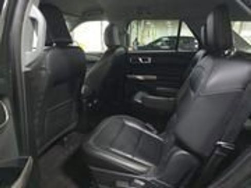 Used 2022 Ford Explorer XLT w/ Equipment Group 202A image 14