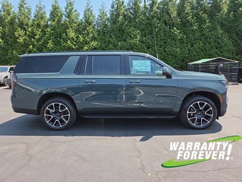 New 2026 Chevrolet Suburban RST w/ RST Capability Package AWD/4WD image 8