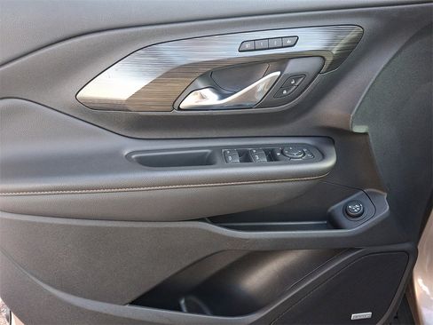 Certified 2018 GMC Terrain SLT w/ Preferred Package image 12