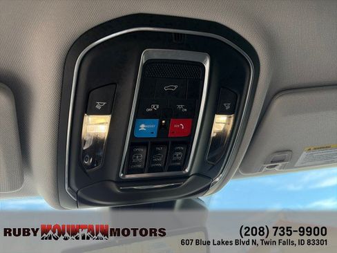 Used 2021 Jeep Grand Cherokee L Limited w/ Luxury Tech Group II AWD/4WD image 17