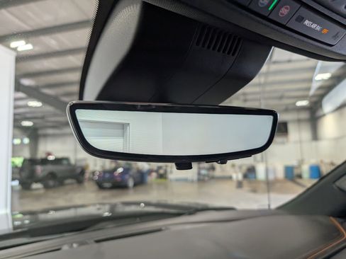 Used 2025 GMC Sierra 1500 AT4 w/ AT4 Premium Package image 32