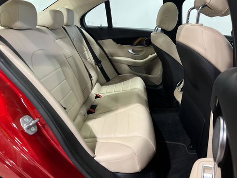 Used 2018 Mercedes-Benz C 300 4MATIC Sedan image 34
