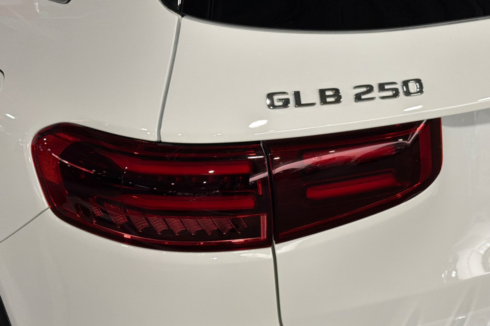 New 2026 Mercedes-Benz GLB 250 image 25