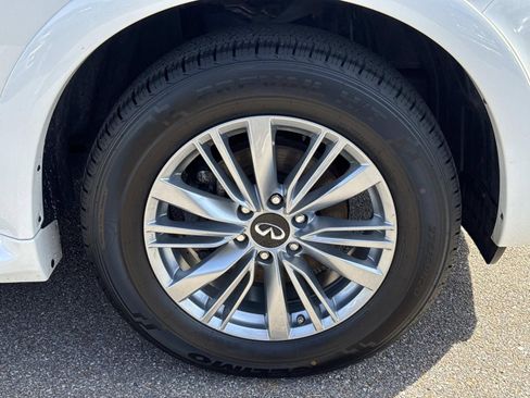 Used 2024 INFINITI QX80 Luxe image 4