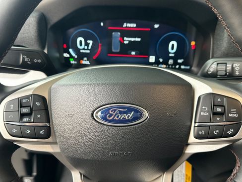 New 2026 Ford Explorer Active w/ Active Comfort Package image 24