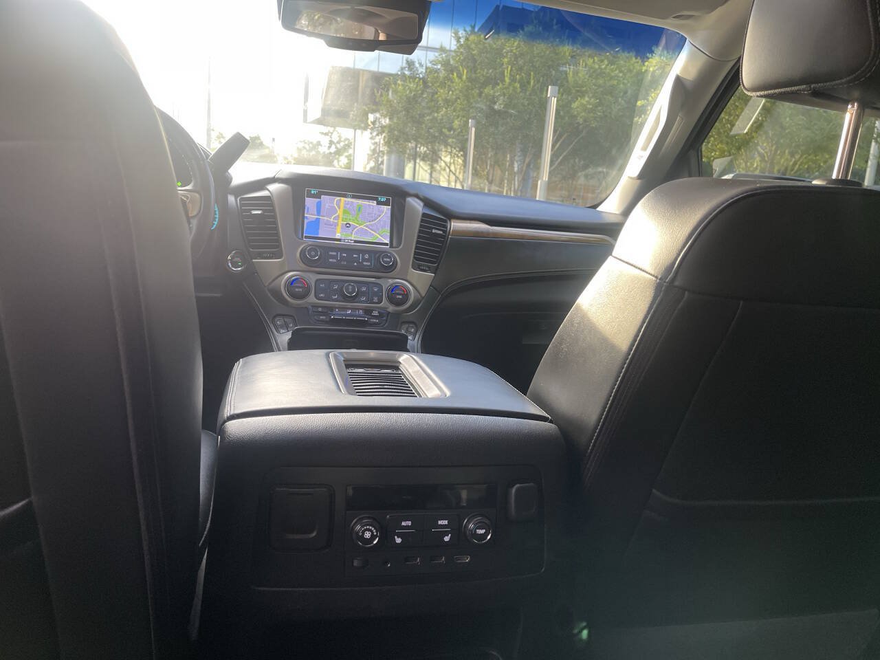 Used 2017 GMC Yukon Denali w/ Open Road Package AWD/4WD image 10
