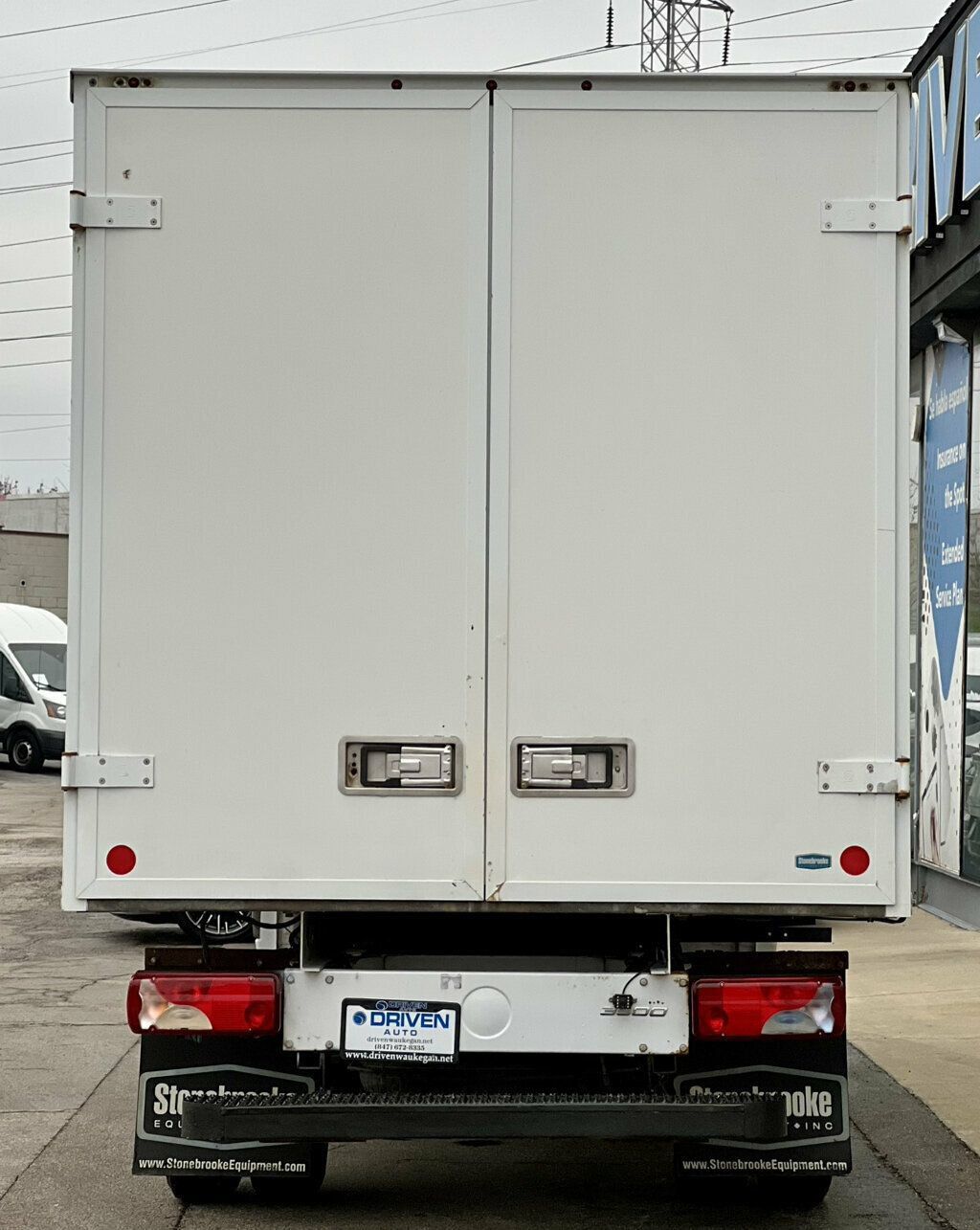 Used 2017 Freightliner Sprinter 3500 w/ Front Bench Seat Package RWD image 4