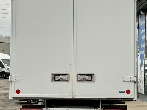Used 2017 Freightliner Sprinter 3500 w/ Front Bench Seat Package RWD image 4
