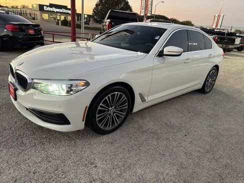 Used 2019 BMW 530i w/ Convenience Package image 3