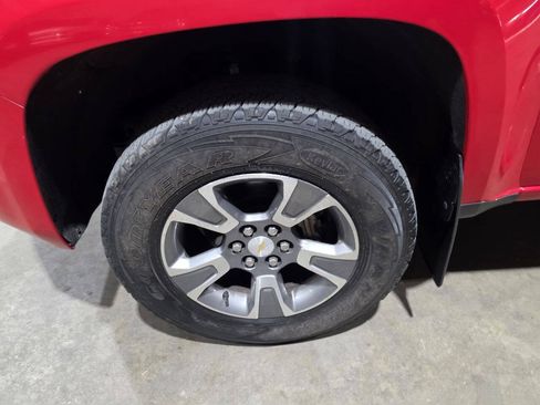 Used 2017 Chevrolet Colorado Z71 AWD/4WD image 22