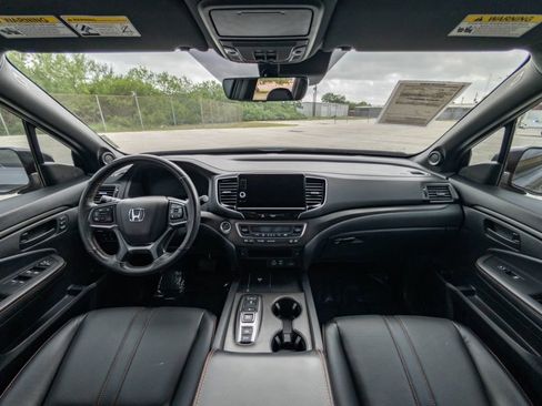 Used 2025 Honda Ridgeline TrailSport image 18