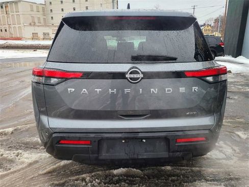 Used 2023 Nissan Pathfinder S image 8