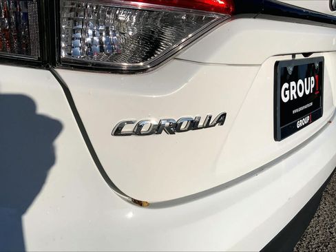 Used 2025 Toyota Corolla LE FWD image 30