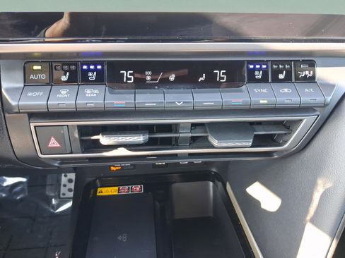 Used 2025 Toyota Camry XSE w/ Premium Plus Package image 17