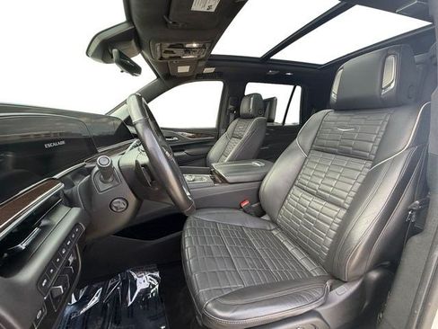 Used 2023 Cadillac Escalade Sport Platinum w/ LPO, ONYX Package AWD/4WD image 10