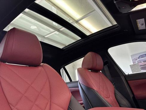 Used 2025 BMW X6 xDrive40i image 16