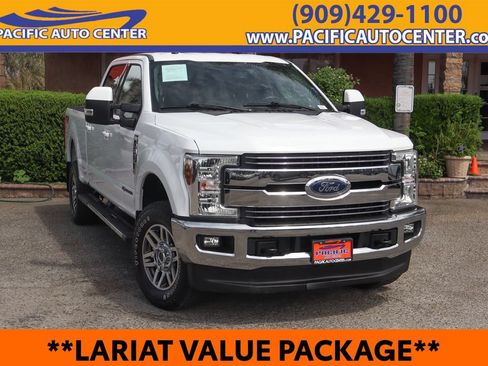 Used 2018 Ford F250 Lariat w/ Lariat Value Package AWD/4WD image 1