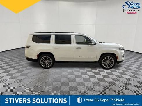 Used 2023 Jeep Grand Wagoneer Series II AWD/4WD image 5