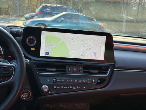 Used 2023 Lexus ES 300h F Sport w/ Accessory Package (Z1) image 10