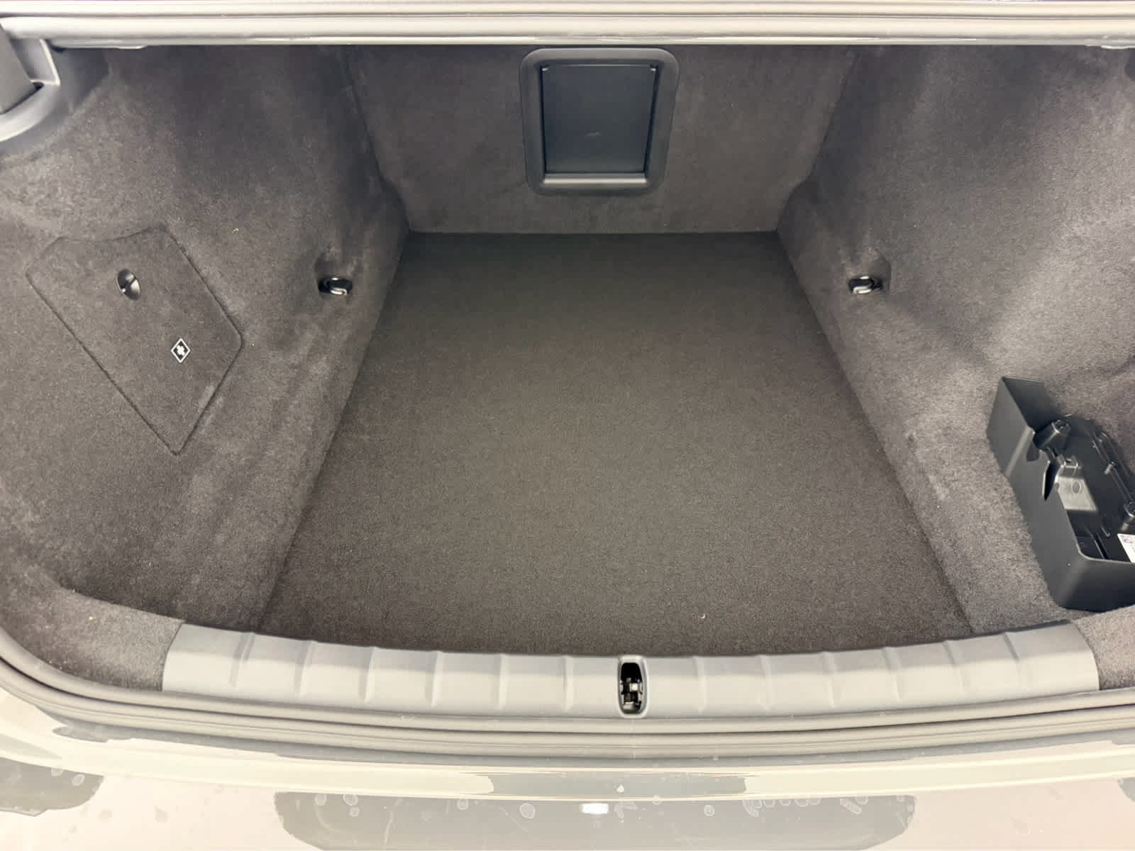 New 2027 BMW 740i w/ Executive Package RWD image 21